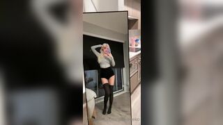 Diakimeko Pretty Asian Blonde In Short Pants Showing Off On Mirror Onlyfans Video