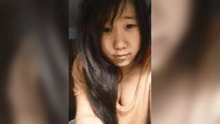Sexy Asian GF Revealing Her Hot Big Boobs Classic Leaked Video