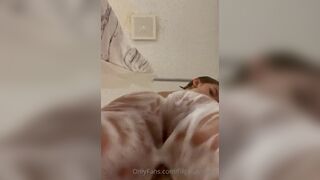 Filipinacolada Shaking Her Natural Booty Cheeks While Getting Shower Onlyfans Video