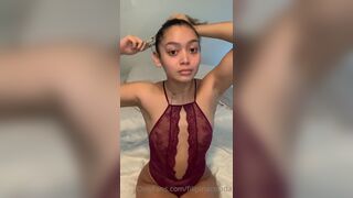 Filipinacolada Fit Asian Want Someont to Tease in Her New LIngerie Onlyfans Video