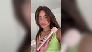 Skyelia Horny Asian Flashing Her Boobs Onlyfans Video