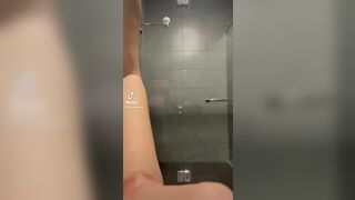 Pawpawhi Hot Asian SHowing Off Booty In Washroom Tiktok Video