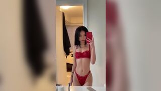 Sexy Slim Asian Teen Showing Off Leaked Video