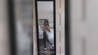 Madisonjaane Revealing Her Big Booty Cheeks Mirror Cam Video