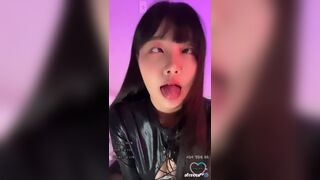 Crazy Asian Slut Hot Sexy Live Show Video