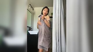 Cute Asian Teen Revealing Her Tight Body With Takes Off Her Towel Video
