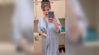 Yee33haw Pretty Babe Revealing Her Big Tits And Pussy With Stripteasing Onlyfans Video