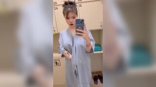 Yee33haw Pretty Babe Revealing Her Big Tits And Pussy With Stripteasing Onlyfans Video