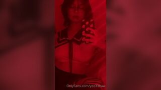 Yee33haw Pretty Babe Revealing Her Awesome Tits Onlyfans Video