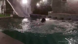 Nigella_pty Asian Slut Bathing In A Swimpool With Naked Onlyfans Video