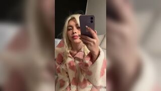 Diakimeko Asian Babe Exposing Her Pussy Onlyfans Video